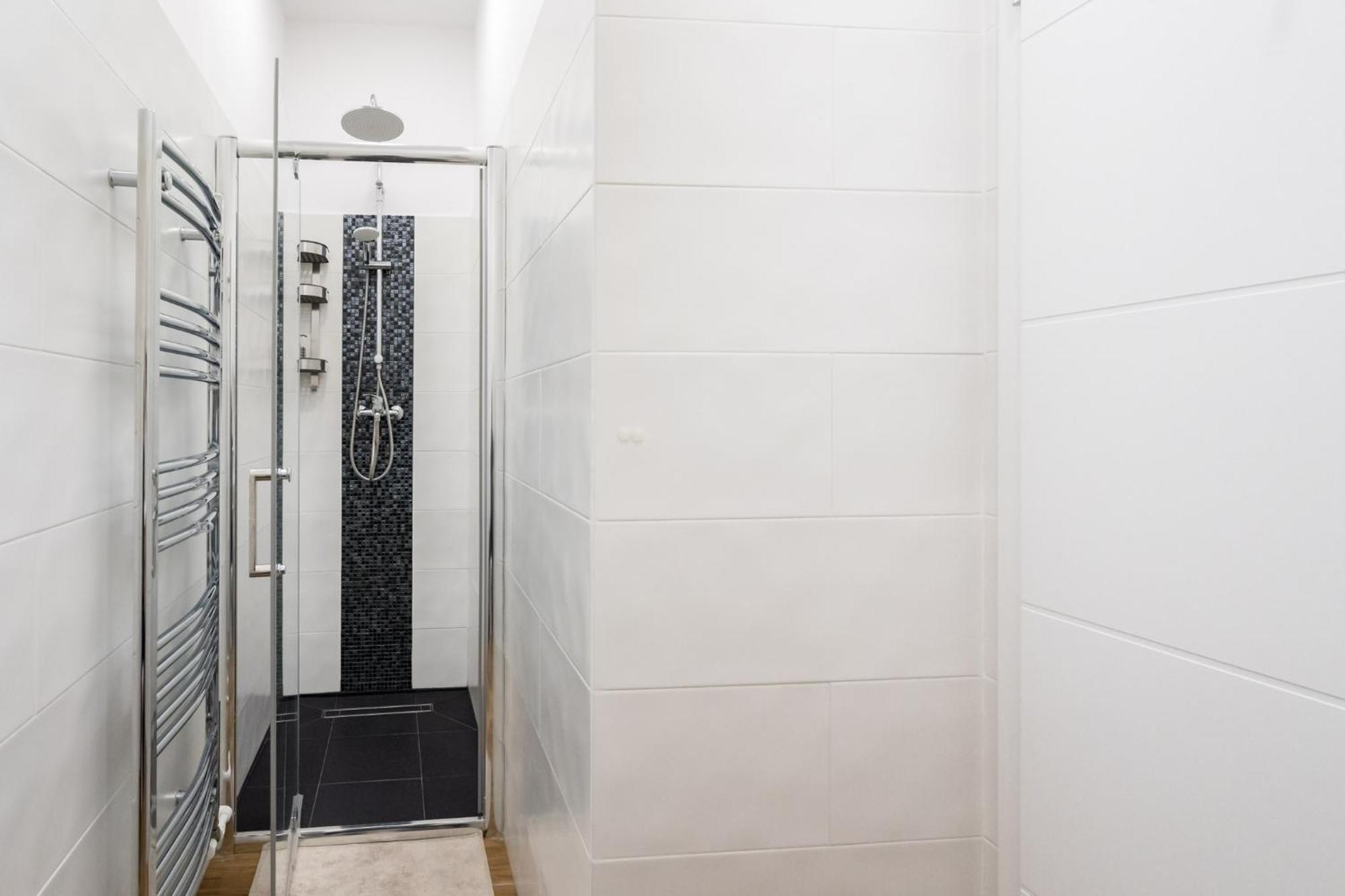 Urban Walls Apartments 5B Бухарест Экстерьер фото